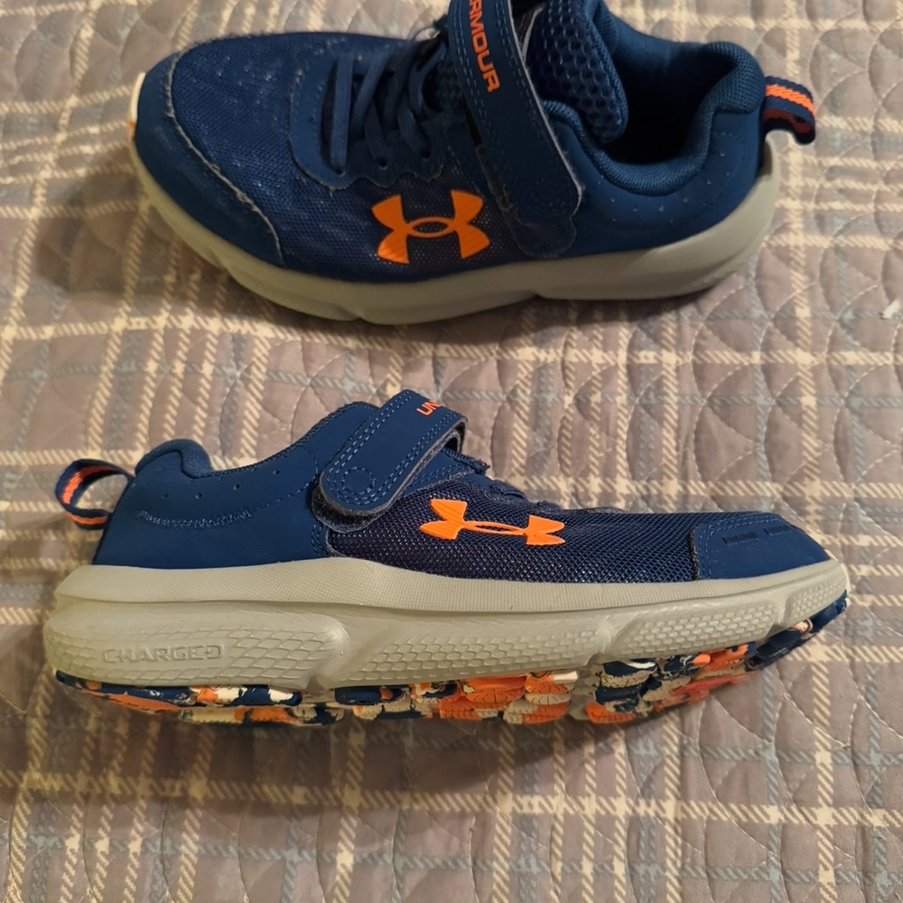 Under Armour Kids Navy and Orange Sneakers